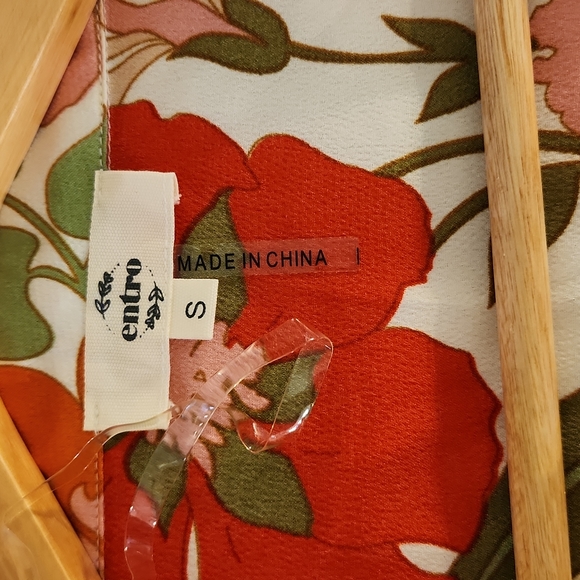 Entro Floral Magnolia Surplice Bodysuit - Picture 8 of 15